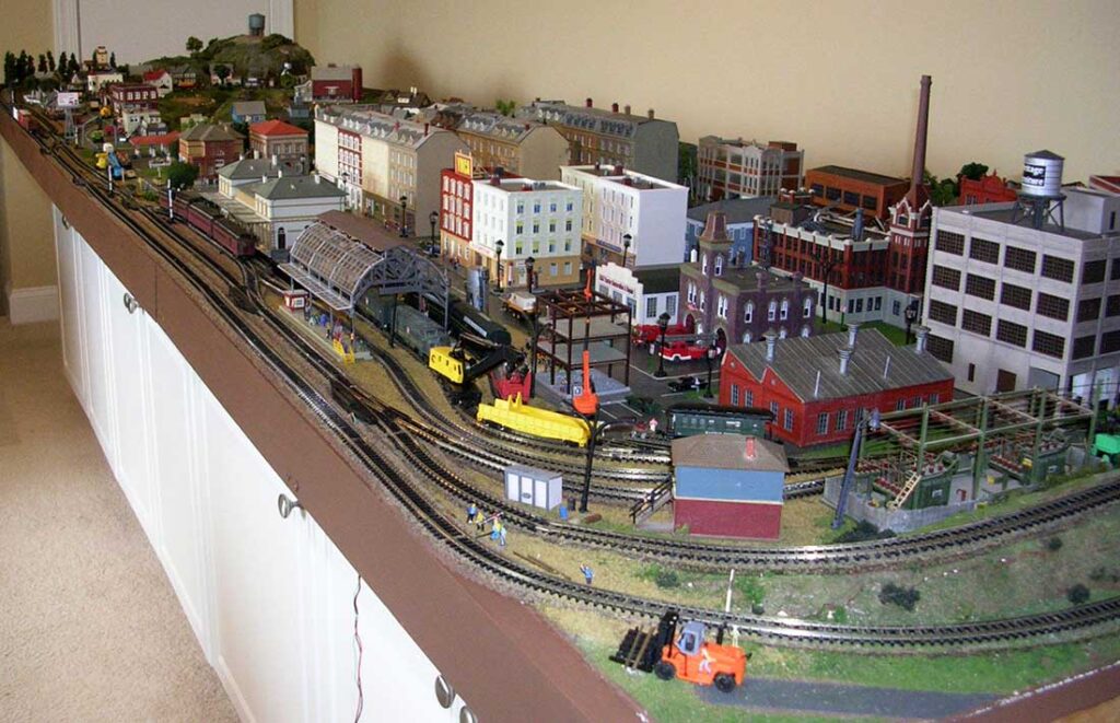 O Scale City model railroad scenery