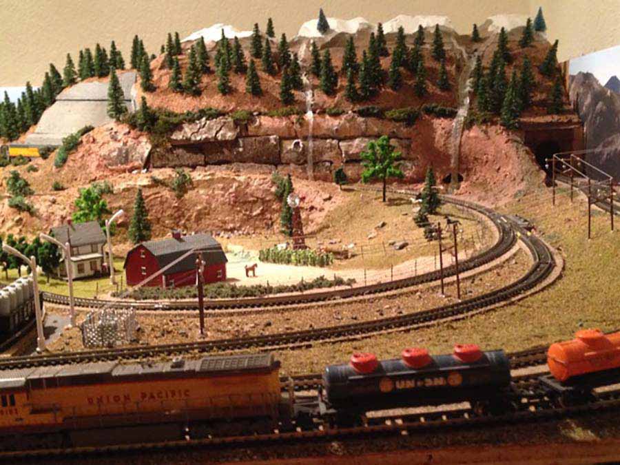 n scale model railroad scenery